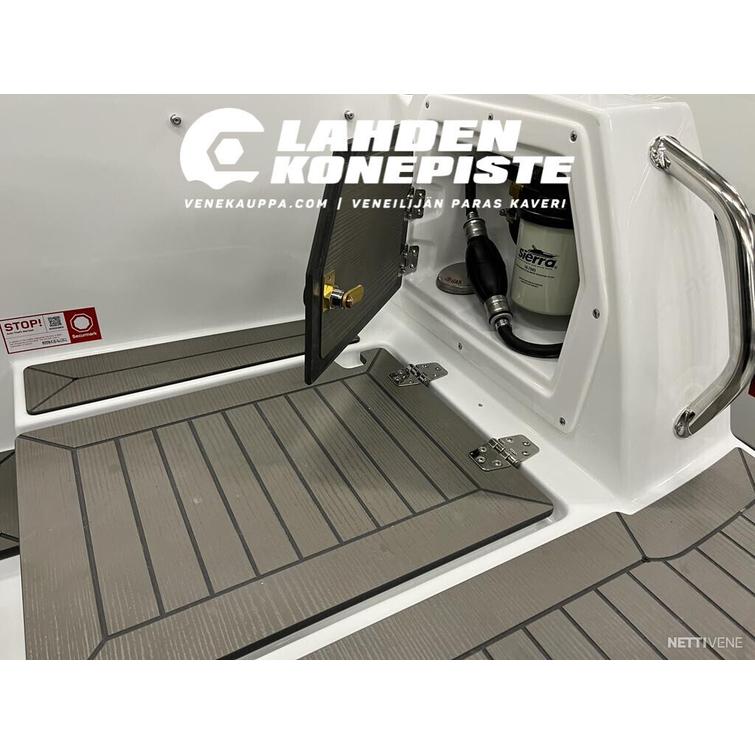 AMT 210 DC + Yamaha F150XB