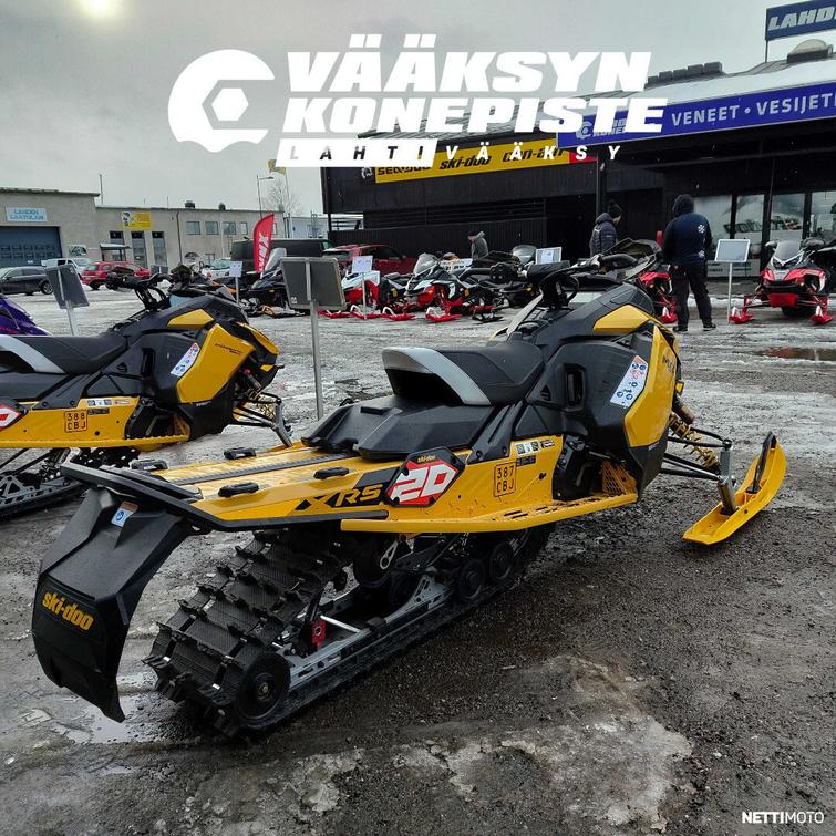 Ski-Doo MX Z X-RS 600RR E-TEC with competition package