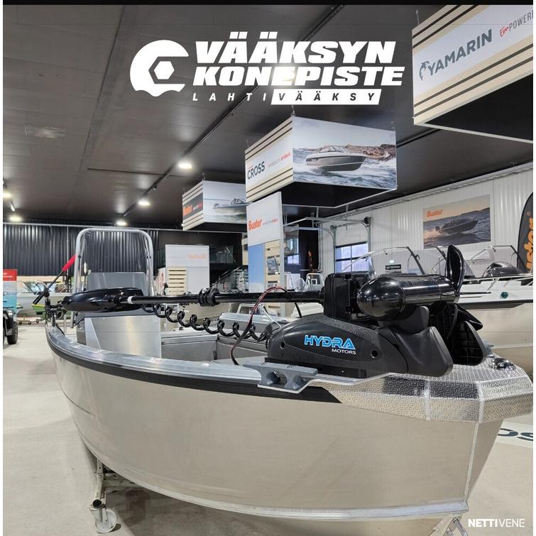 Buster M1 Fishing Ed + Yamaha F40 FELT