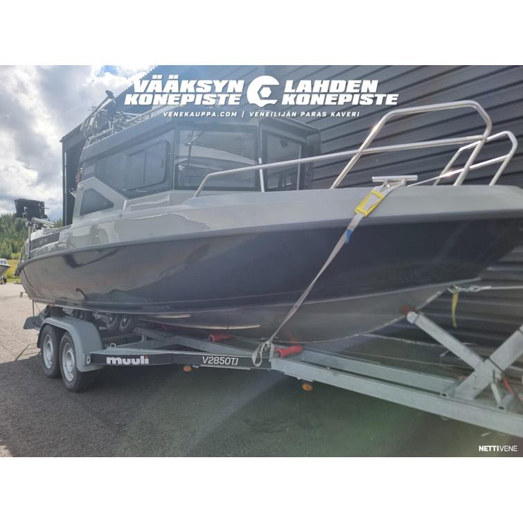 North Silver Eagle Cabin 655 + Yamaha F200