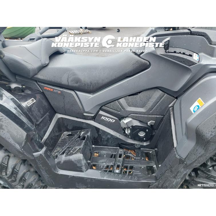 Can-Am Outlander Max (T3B) 80km/h traktori aj. vain 320km