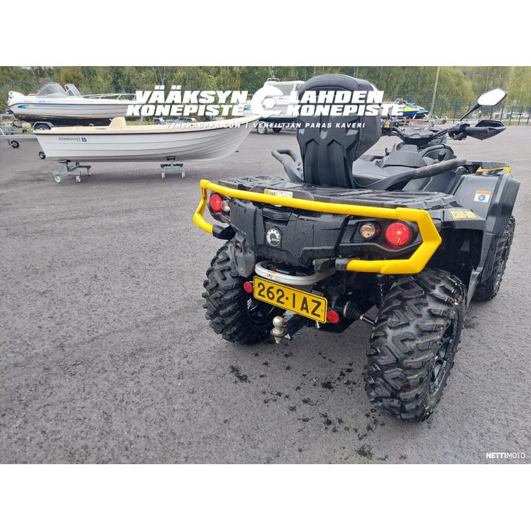 Can-Am Outlander Max (T3B) 80km/h traktori aj. vain 320km