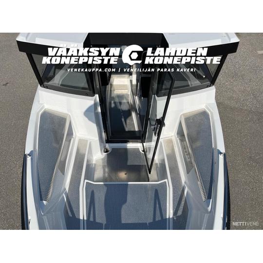 Buster Magnum Cabin + Yamaha F300 XSB