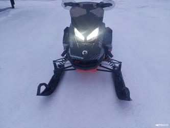 Ski-Doo Renegade XRS 850 E-TEC