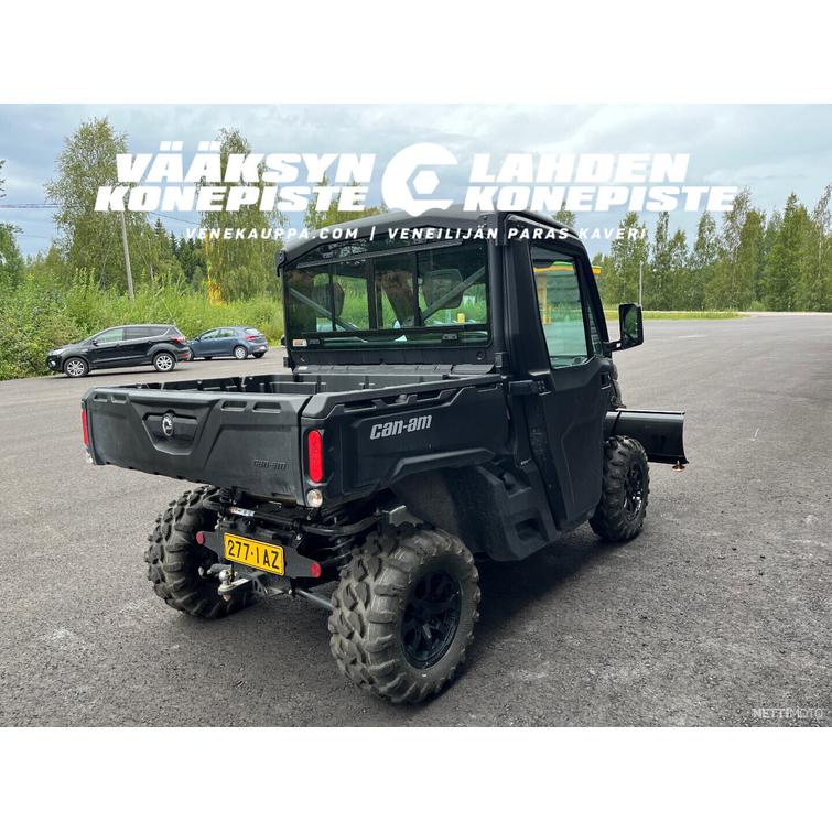 Can-Am Traxter XU HD9, T1b yli 60 km/h + BRP Premium-hyttipaketti