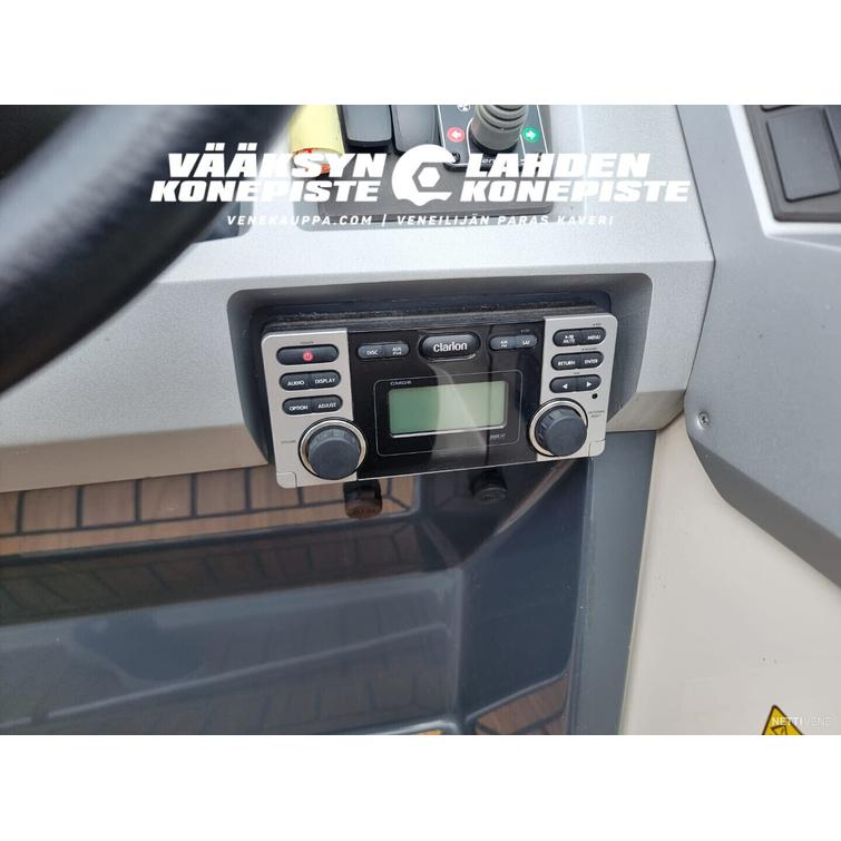 Flipper 670 DC + Mercury F250