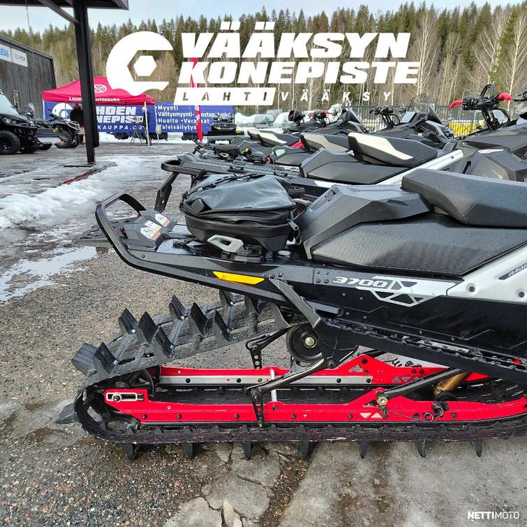 Lynx Shredder RE 850 E-TEC Turbo R 3700mm, 10.25in.Touchscr. Display