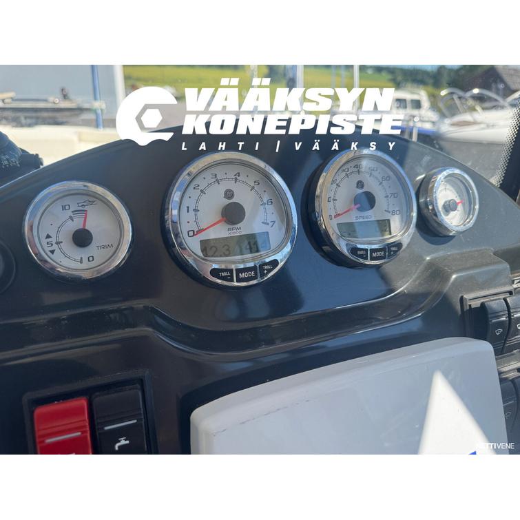 Quicksilver 755 Pilothouse + Mercury F150 XL EFI