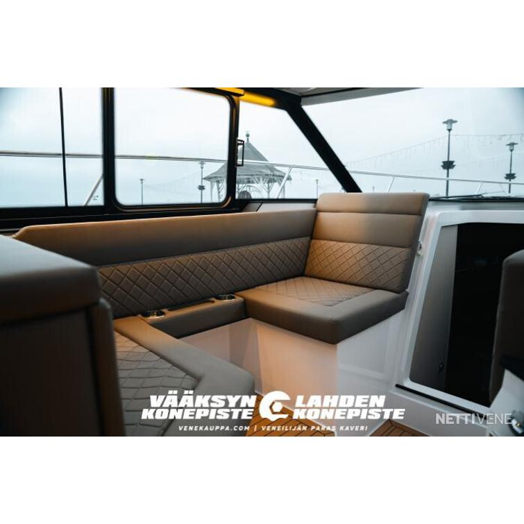 Aquador 400 HT + Mercury Diesel 270 HP V6