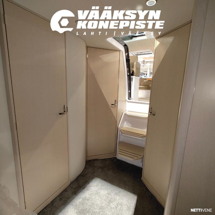 Aquador 400 HT + Mercury Diesel 270 HP V6