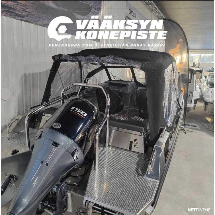 Buster XXL V-MAX + Yamaha V MAX VF150XB