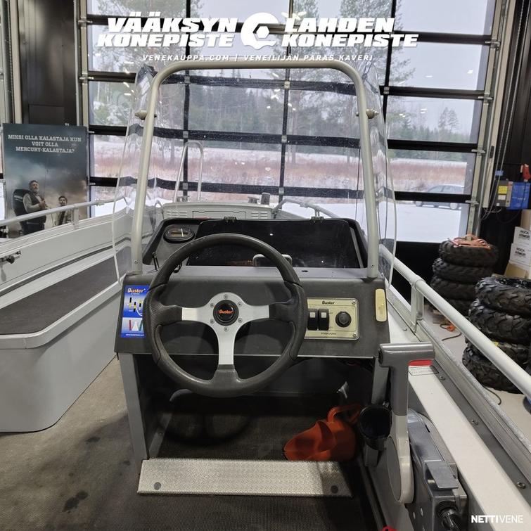 Buster M + Yamaha F40 BET