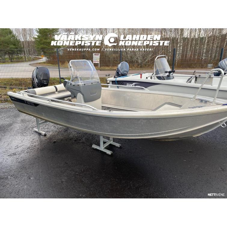 Buster SCC + Mercury F30