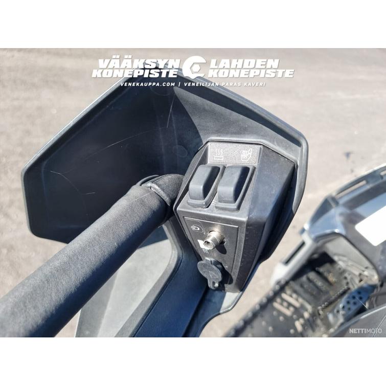 Ski-Doo Grand Touring