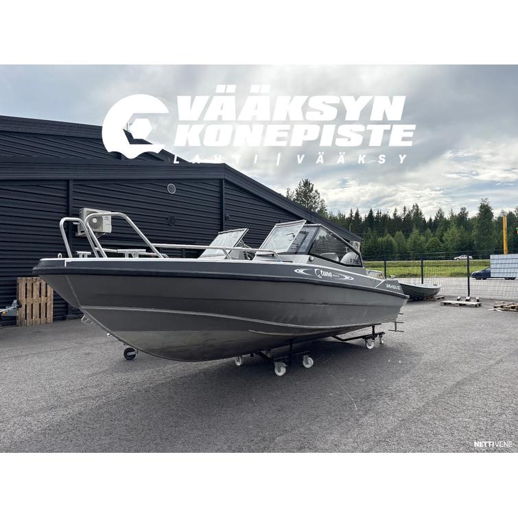 UMS 655DC TUNA + Evinrude E-Tec 115