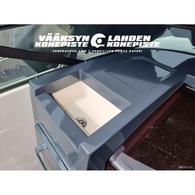 Flipper 670 DC + Mercury F250