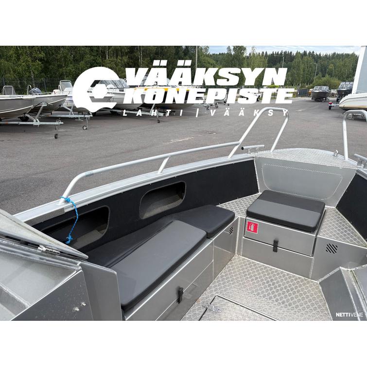 UMS 655DC TUNA + Evinrude E-Tec 115
