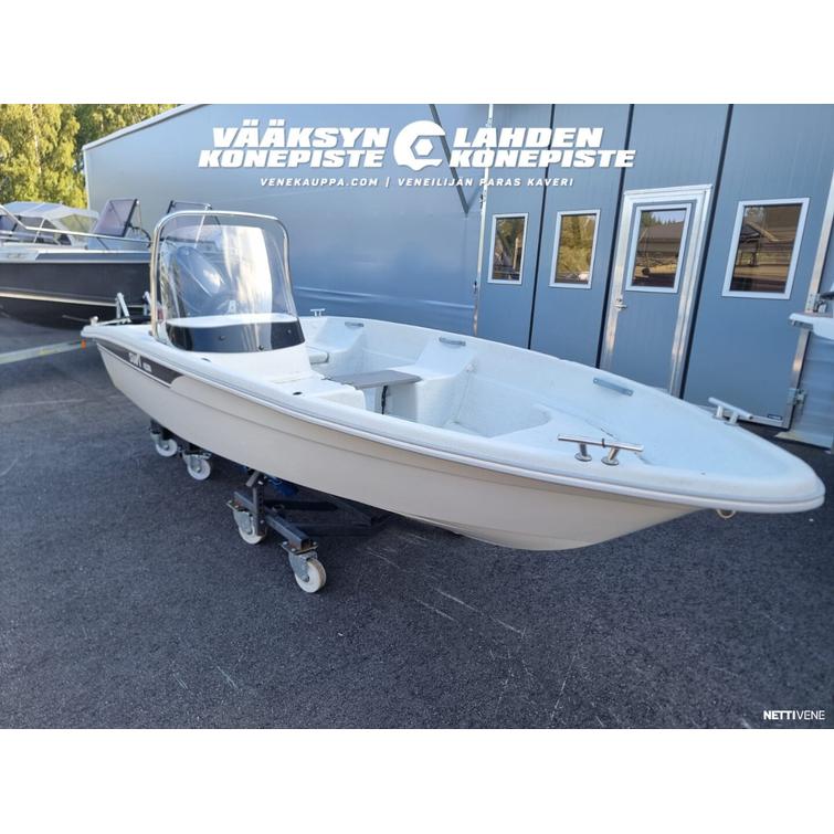 Suvi 4230 R + Yamaha F20