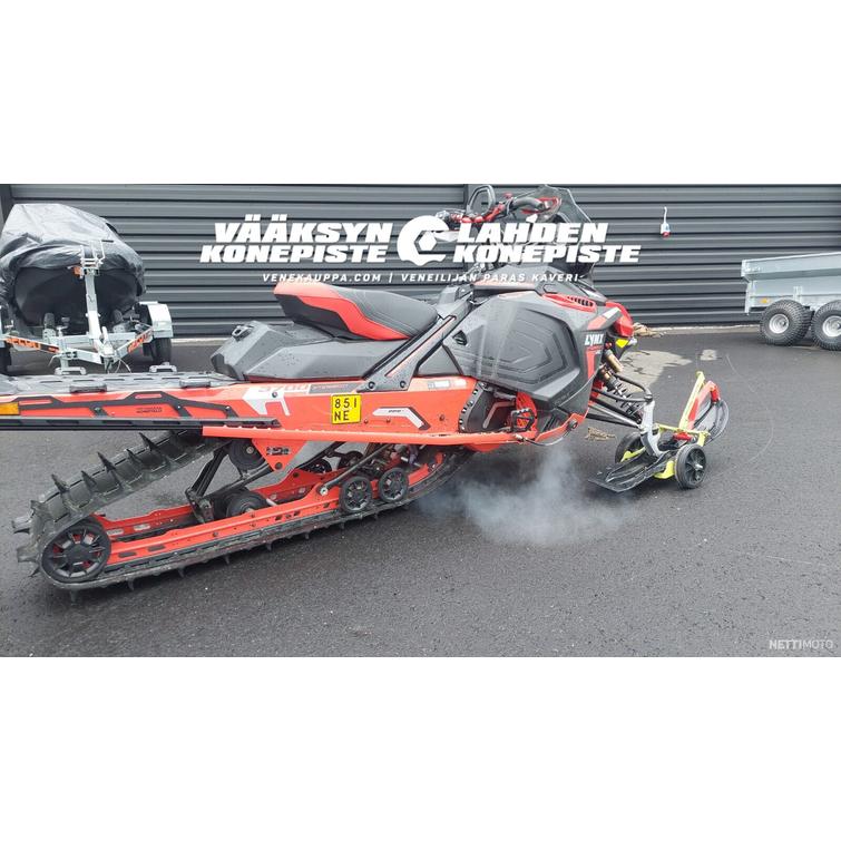 Lynx Xterrain RE 900 ACE TURBO R