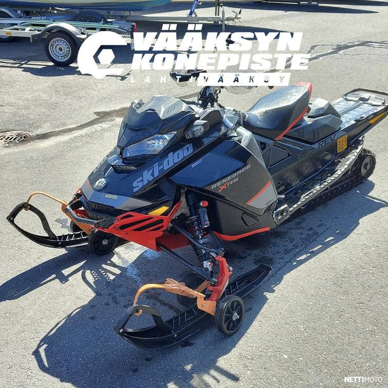 Ski-Doo Renegade XRS 850 E-TEC