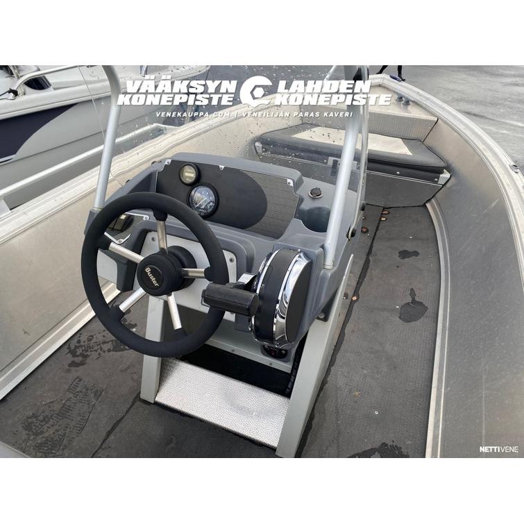 Buster SCC + Mercury F30