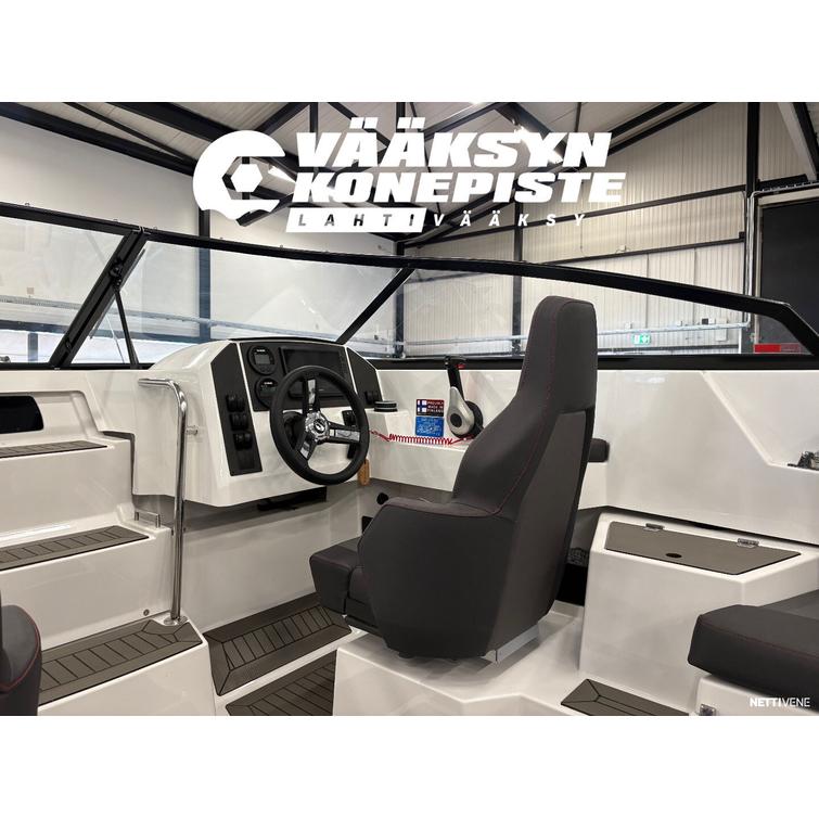 AMT 210 DC + Yamaha F150XB