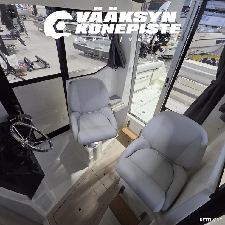 Quicksilver Captur 705 Pilothouse + Mercury F200 XL EFI DTS V6