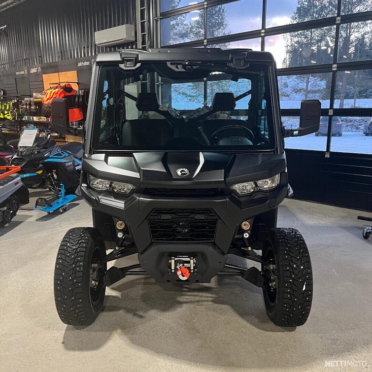 Can-Am Traxter XU HD9 T1b + BRP HYTTIPAKETTI