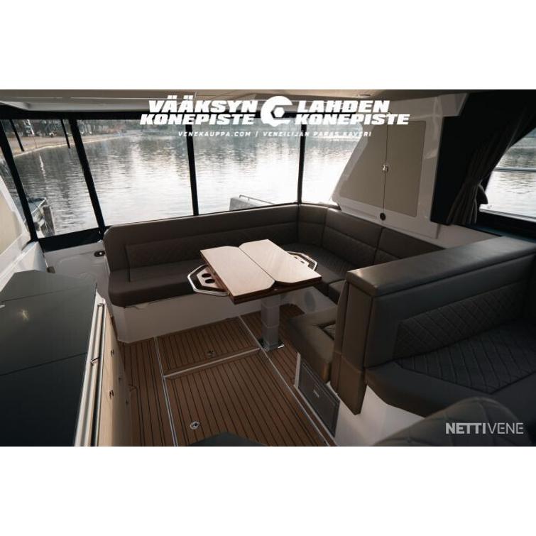 Aquador 400 HT + Mercury Diesel 270 HP V6