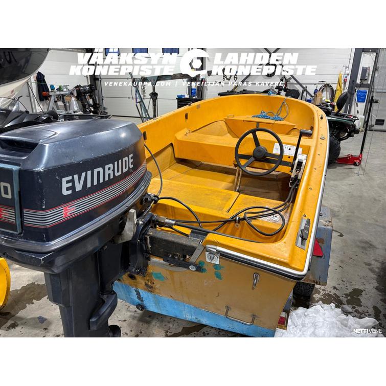 Vator 14 R + Evinrude 20