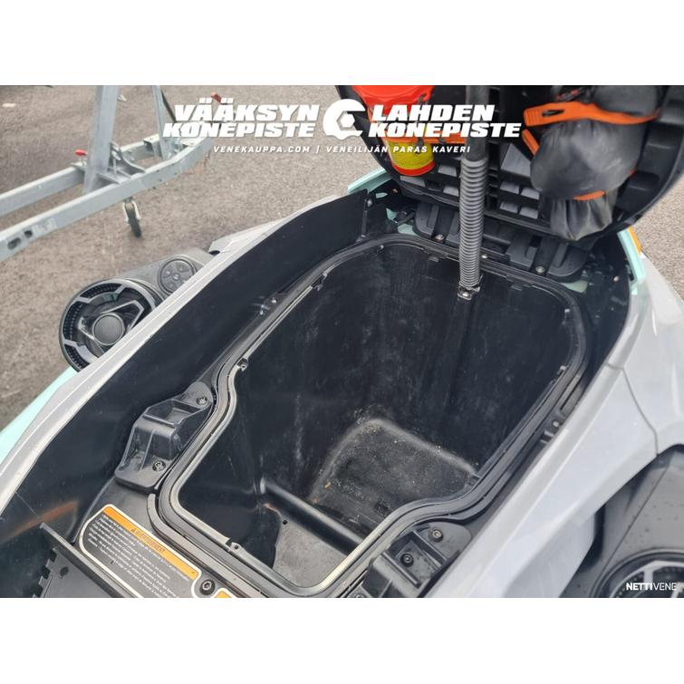 Sea-Doo Wake pro 230