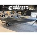 Buster XXL + Evinrude E-Tec