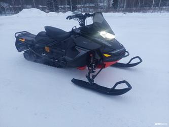 Ski-Doo Renegade XRS 850 E-TEC