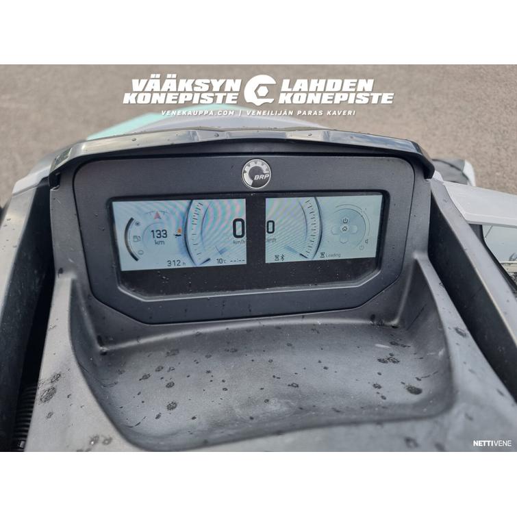 Sea-Doo Wake pro 230