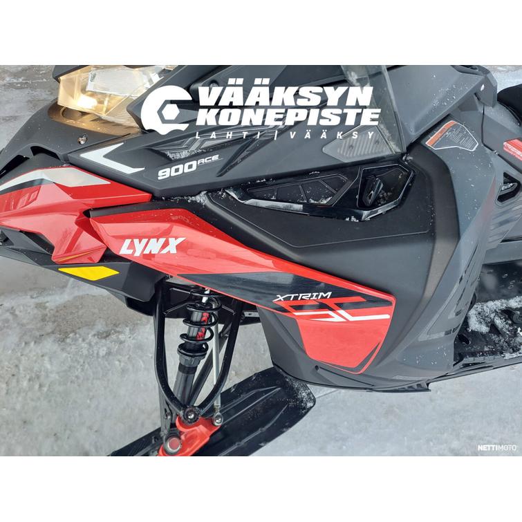 Lynx X-trim 900 ACE