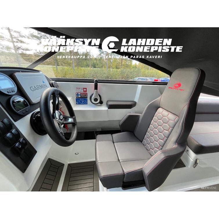 AMT 210 DC + Yamaha F150 XB