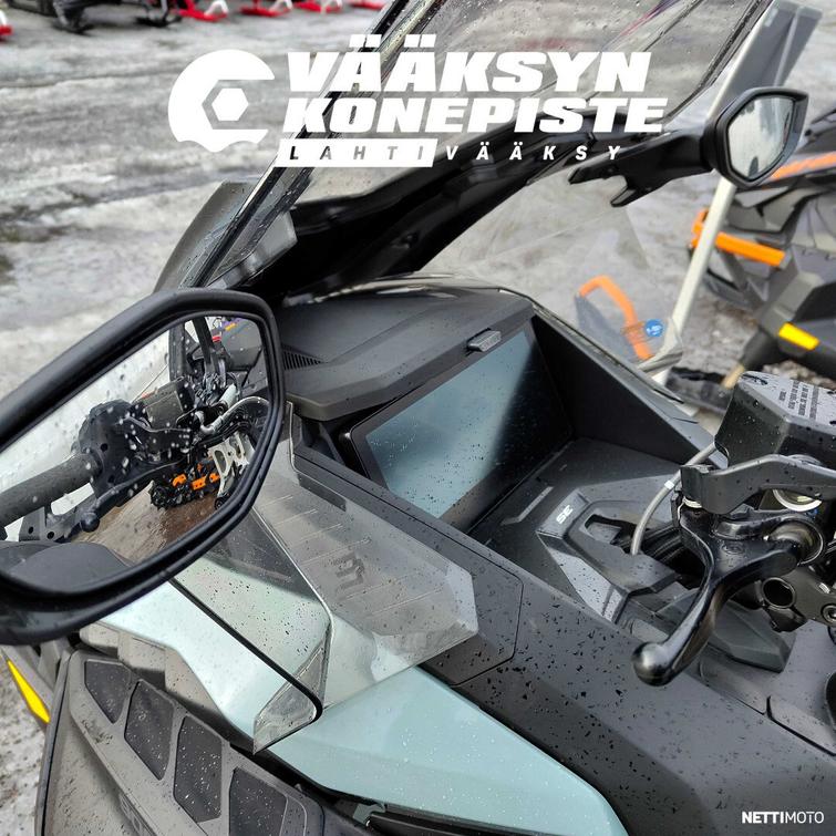 Ski-Doo Expedition SE 900 Ace Turbo R