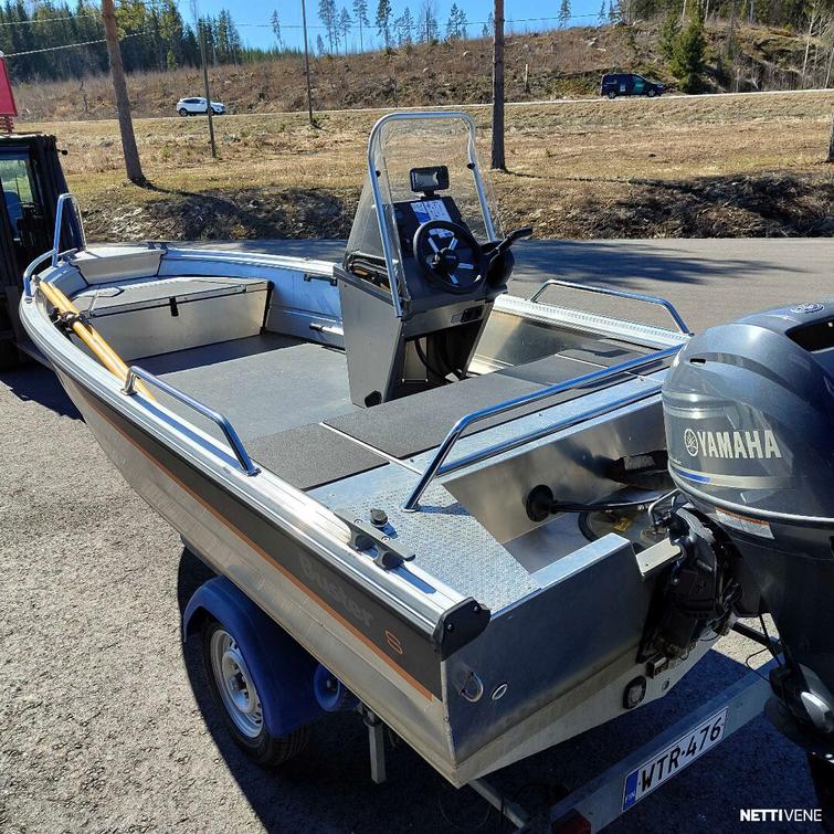 Buster S1 + Yamaha F30 BETL