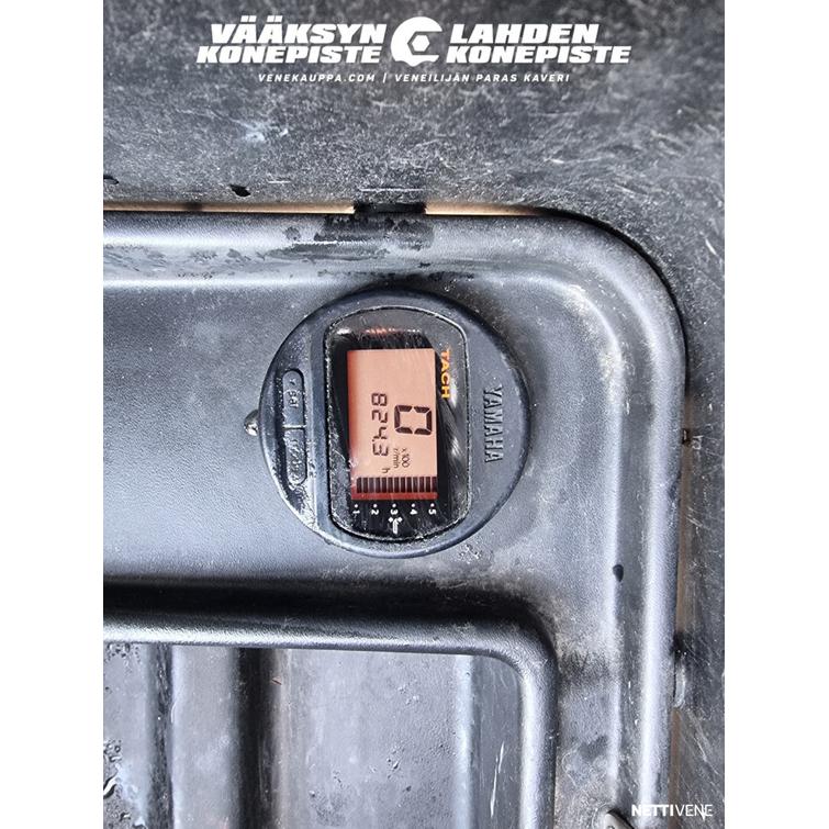 Buster M + Yamaha F40