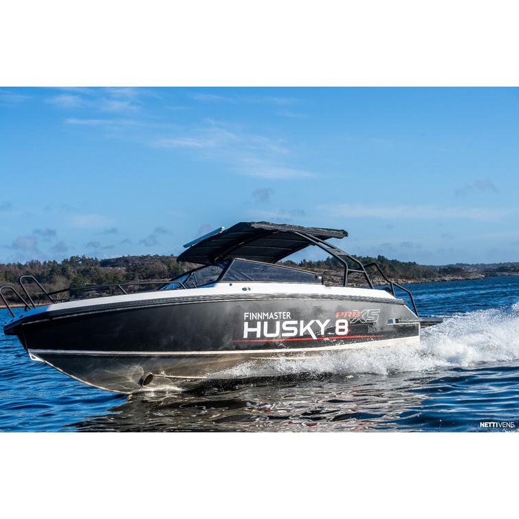 Finnmaster Husky R8 + Mercury V300 XL AM ES V8