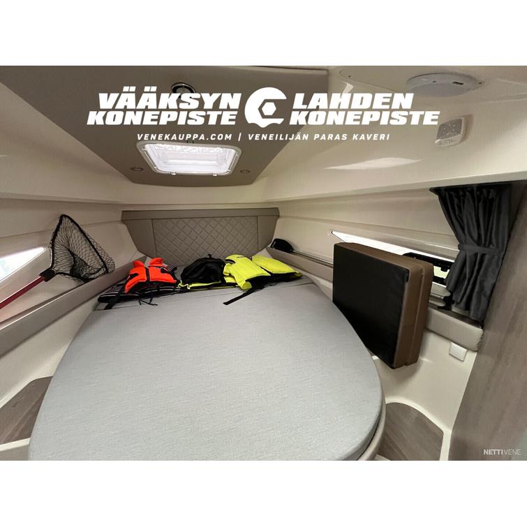 Quicksilver Activ 905 weekend + Mercury F200 XL EFI DTS