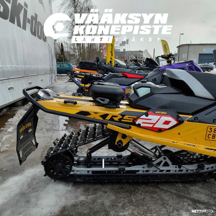 Ski-Doo Backcountry X-RS 850 E-TEC Turbo R with WIS