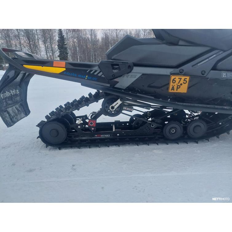 Ski-Doo Renegade XRS 850 E-TEC