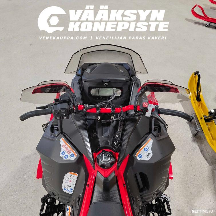 Lynx Rave RE 600R E-TEC(3300mm)7.2 in. digital display