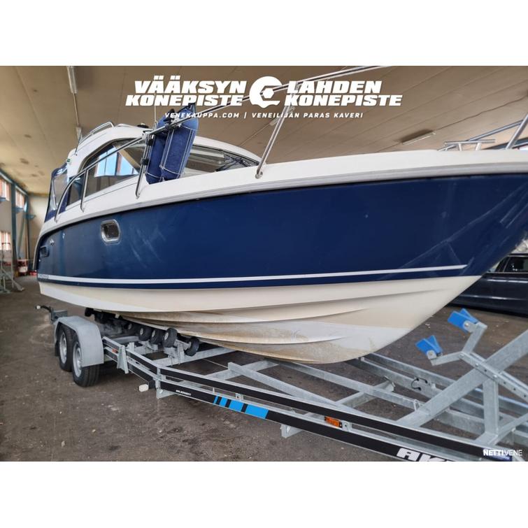 Aquador 23 HT + MerCruiser 2.8.es
