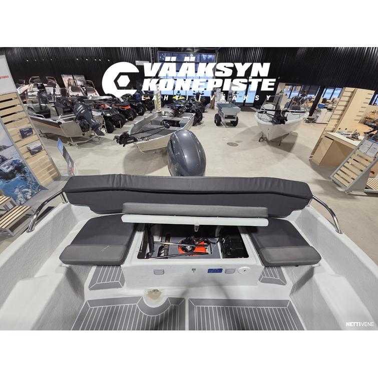 Suvi 63 T-Top CC fisher + Yamaha F100LB