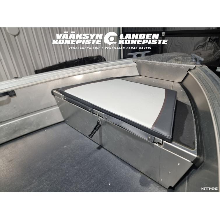 Buster S2 + Yamaha F30