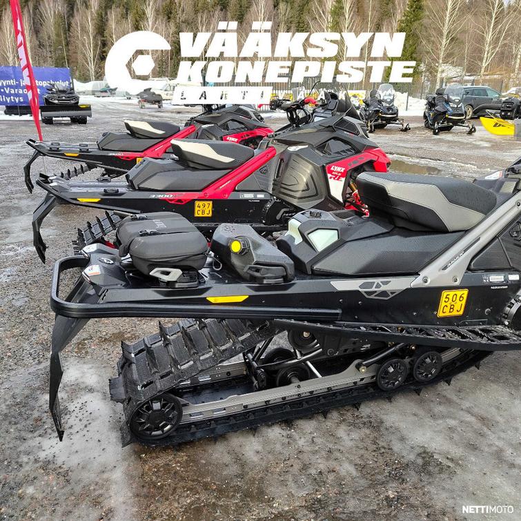 Lynx Xterrain RE 850 E-TEC Turbo R with WIS 3700mm, 10.25in.Touchscr. Dsiplay
