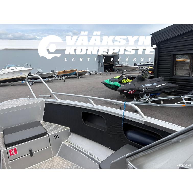 UMS 655DC TUNA + Evinrude E-Tec 115