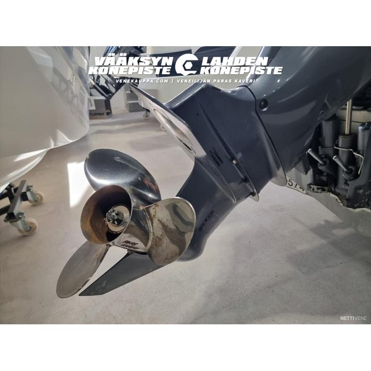 Beneteau Antares 8 + Yamaha F225